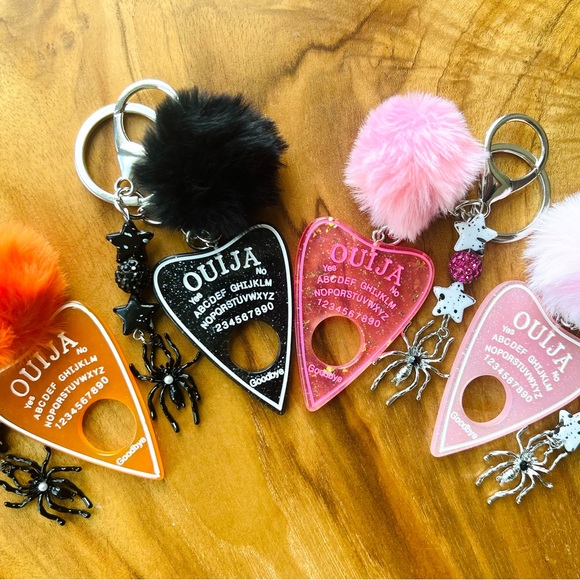 Ouija keychain handmade  planchette with spider charm - Picture 3 of 6